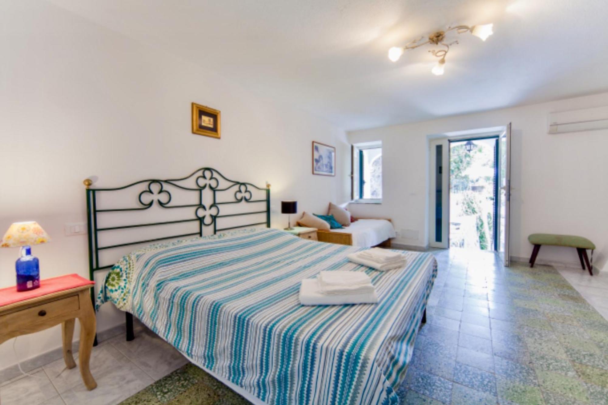 Villa Vincenzo Di Meglio Barano dʼIschia Pokój zdjęcie